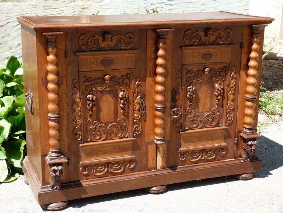 Старинная мебель