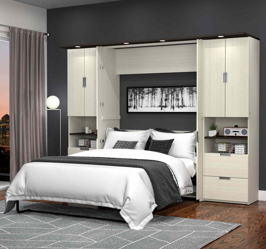 Спальный гарнитур с навесными шкафами над кроватью