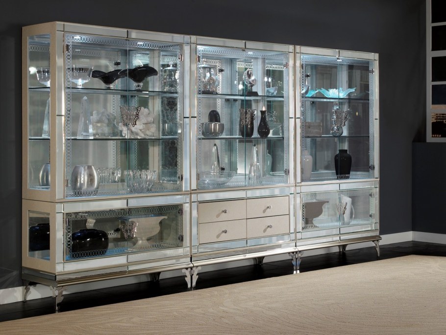 Кованые витрины для гостиной