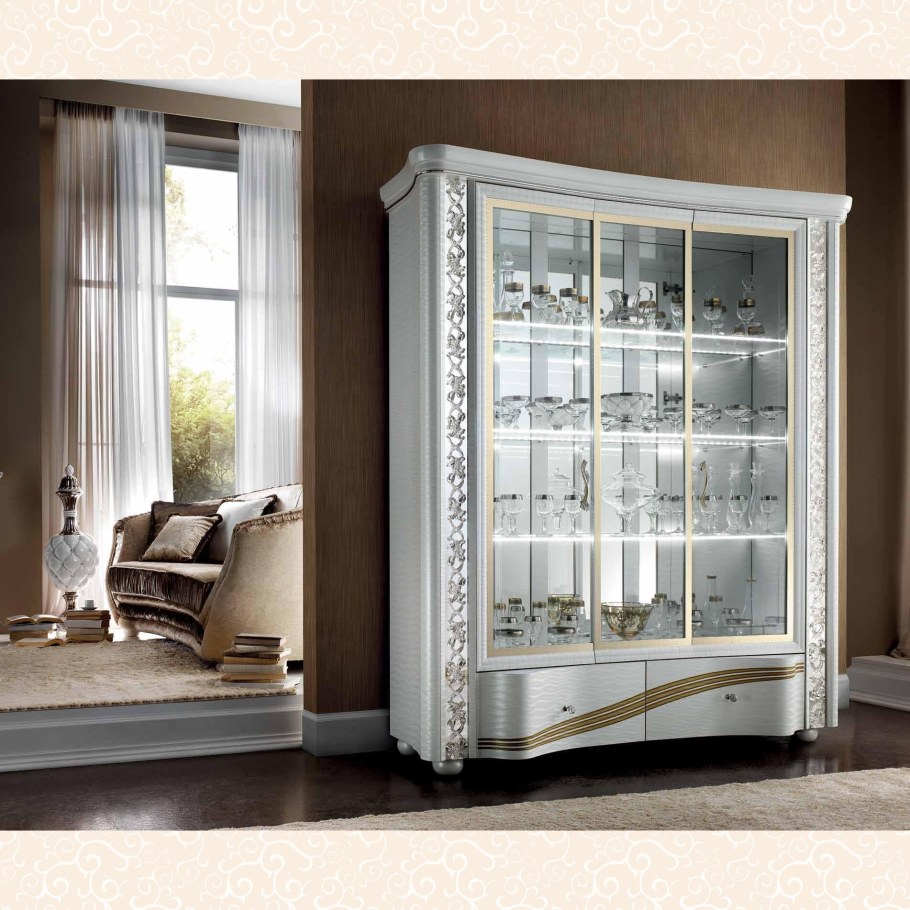 Арредо Классик Миро витрина