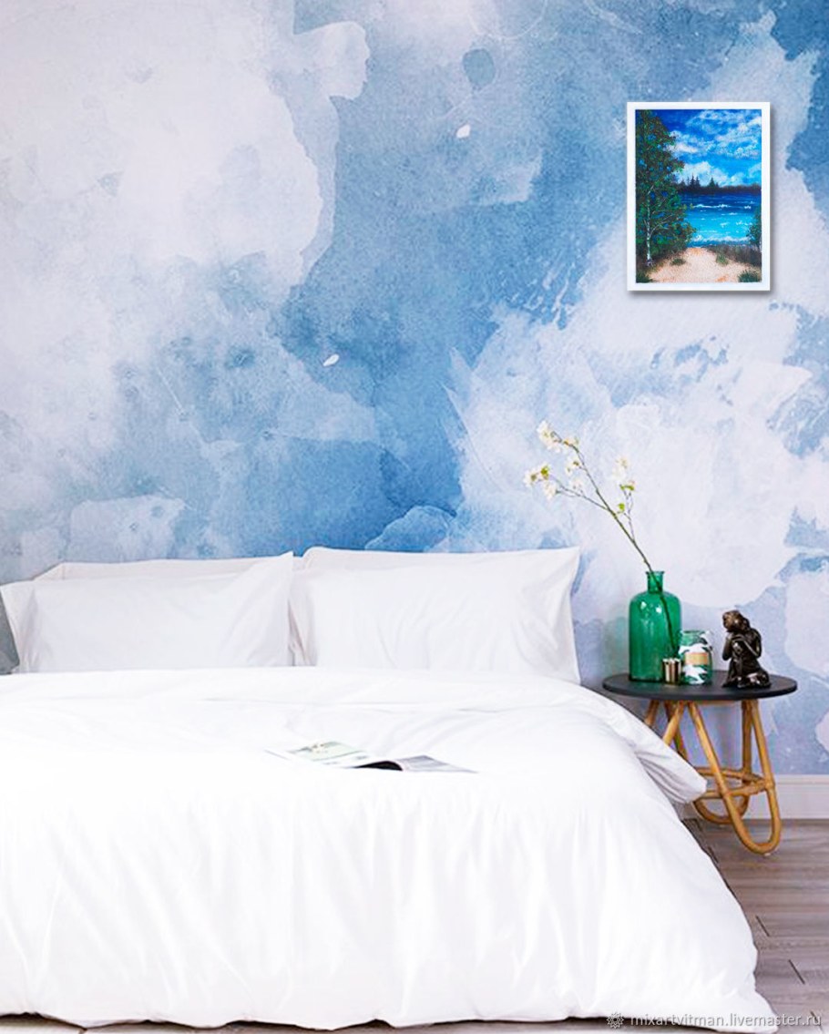 Разводы на стене