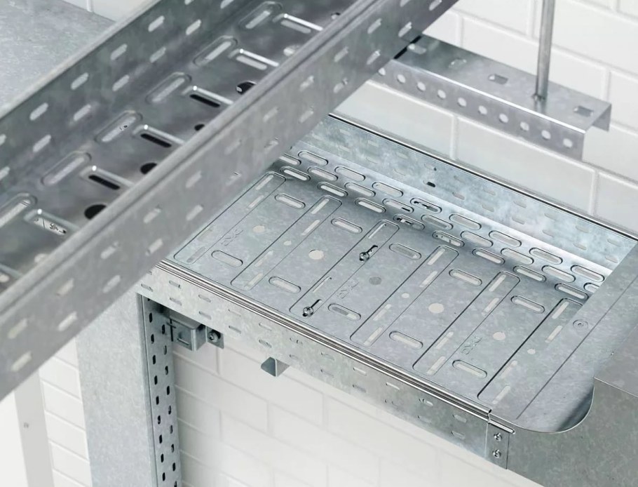 Лоток перфорированный 50х200х3000 ИЭК