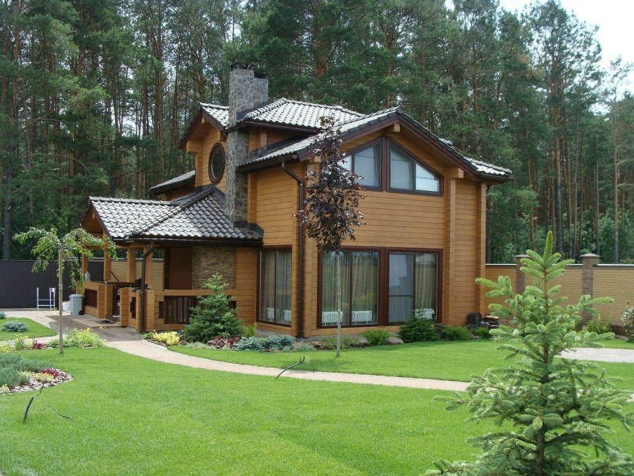 Ландшафт с деревянным домом