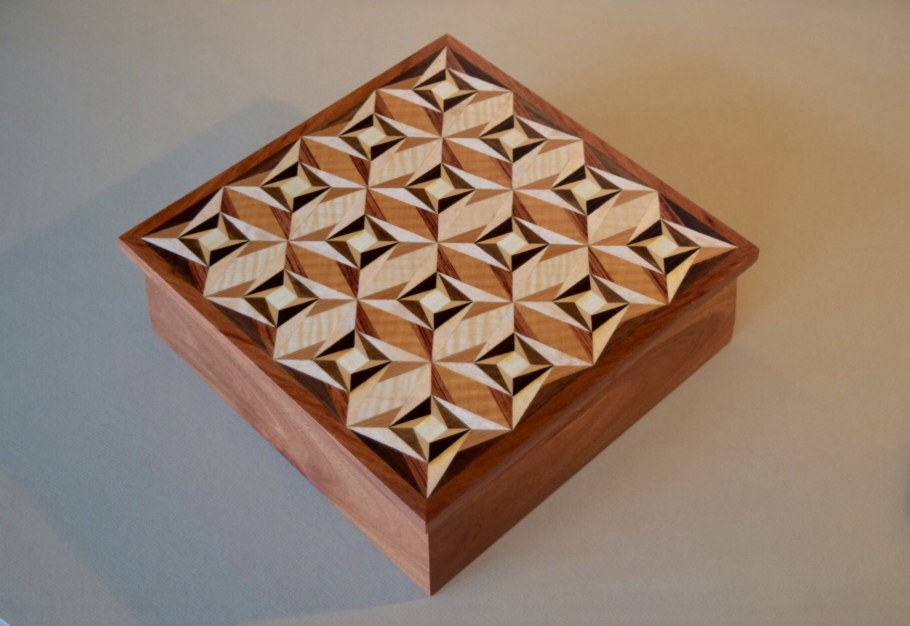 Шкатулка инкрустация интарсия