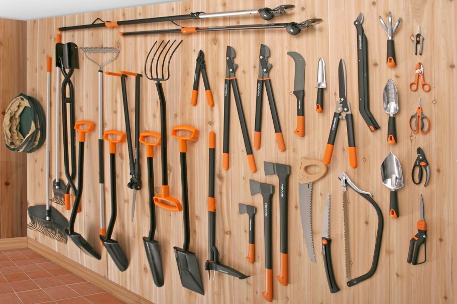 Инструмент для сада fiskars