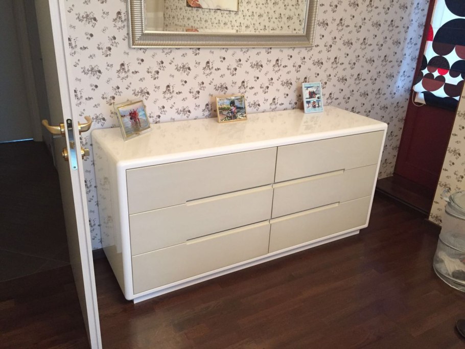 Комод и шкаф в реальной квартире