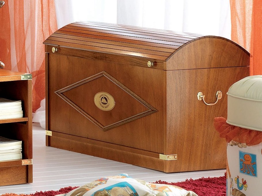 Ящик для постельных принадлежностей