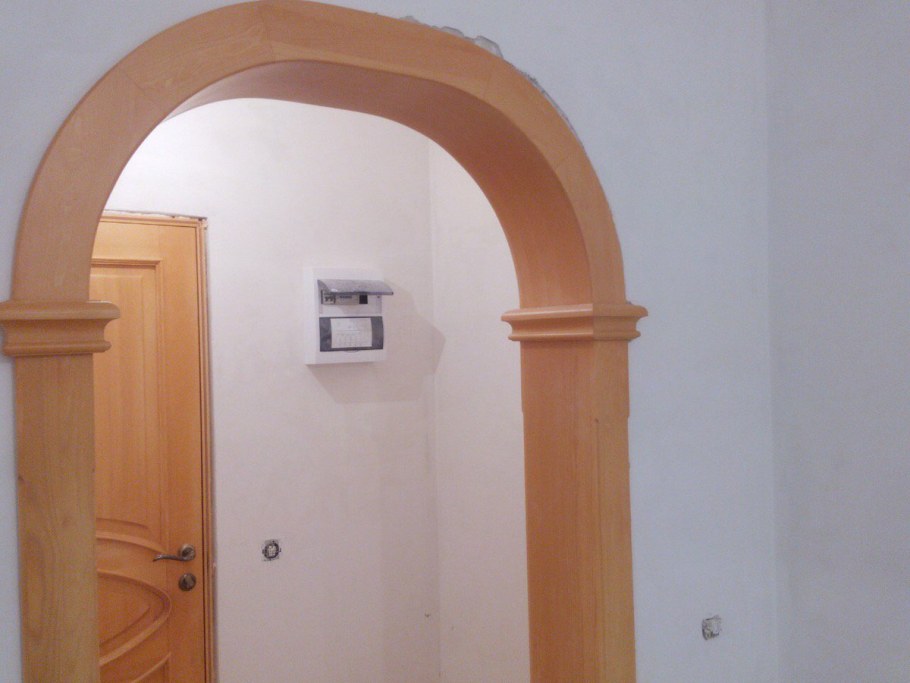 Арочный дверной проем