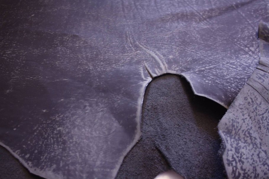 Крашение натуральной кожи