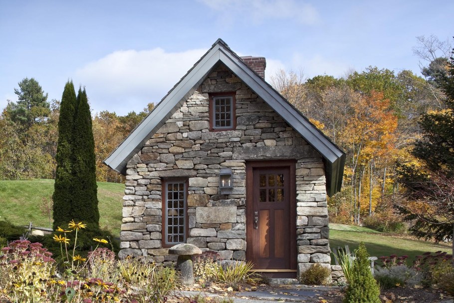 Каменный tiny House