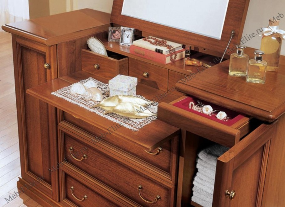 Угловой комод в спальню с зеркалом