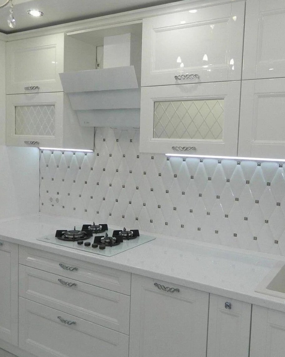 Фартук ромбами на кухне