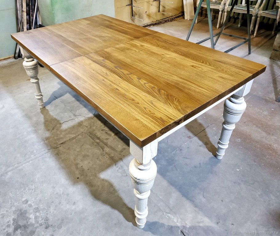 Стол из массива