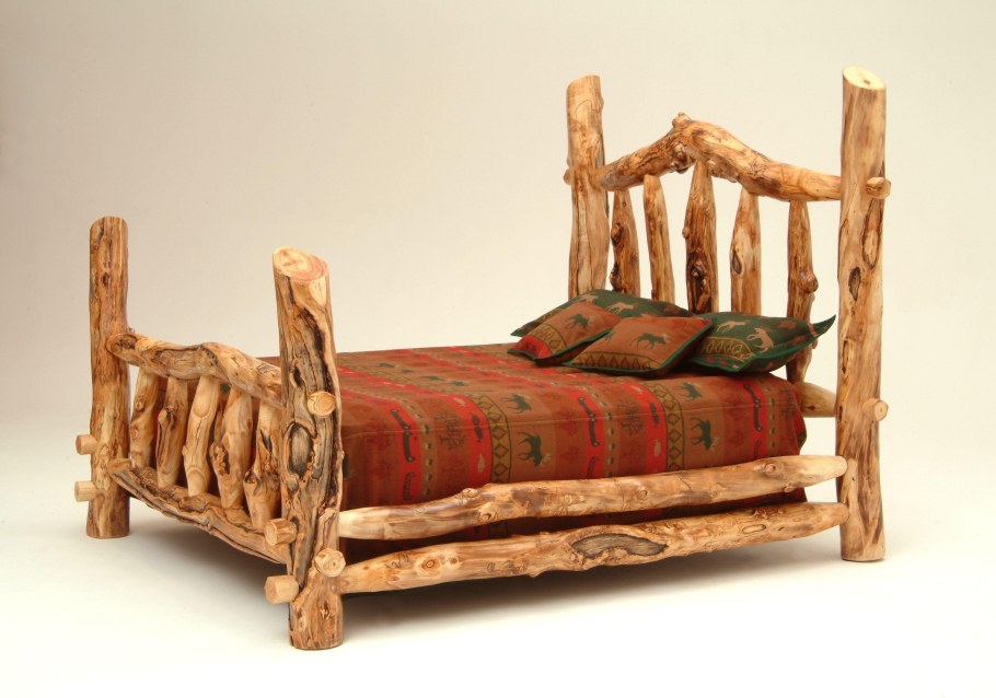 Диван из бревен