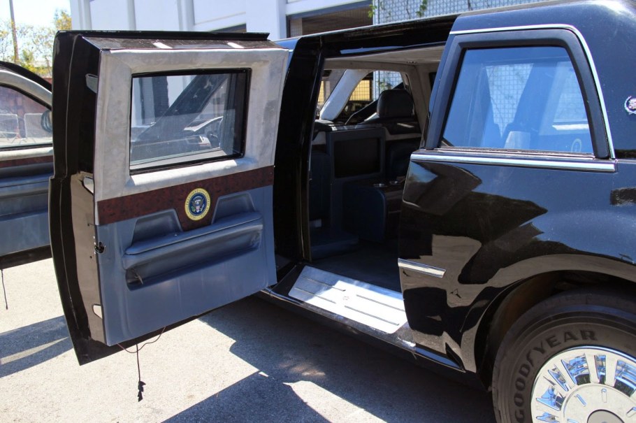 Бронированный Кадиллак президента США