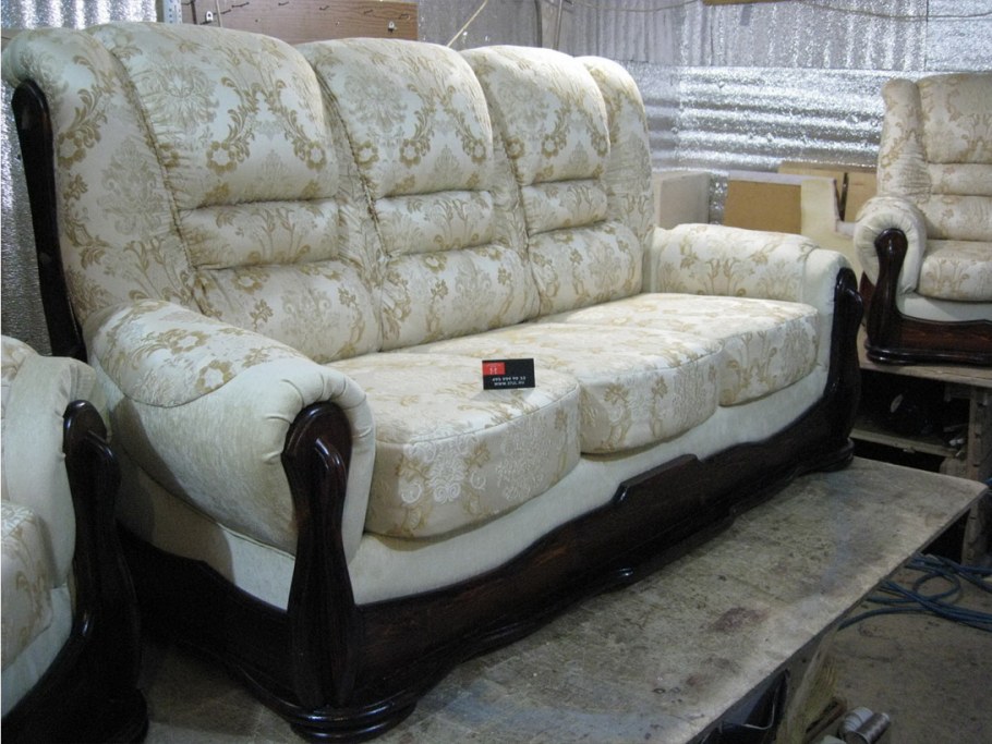 Обшивка мебели на дому