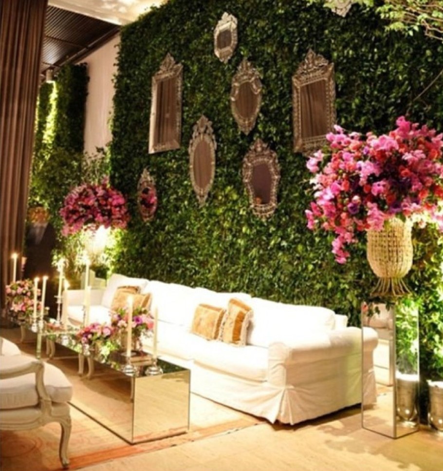 Декор искусственными цветами