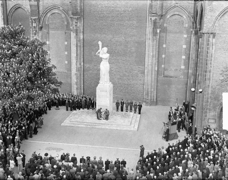 Памятник-освобождению-от-фашизма Утрехт