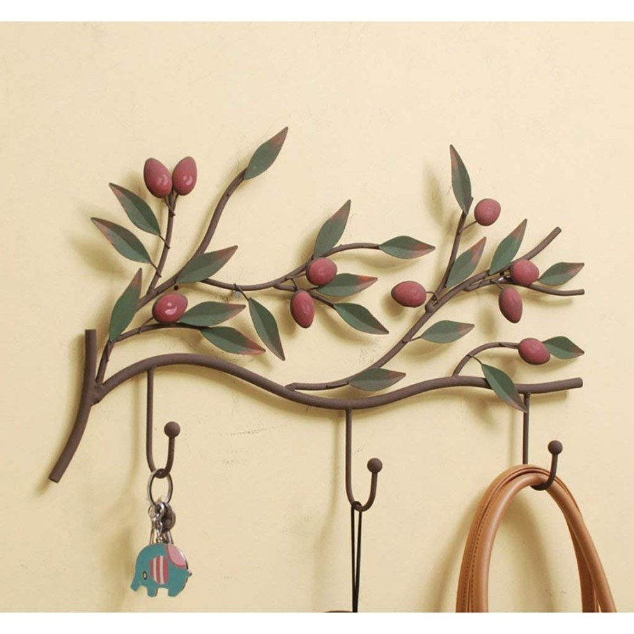 Вешалка декоративная настенная