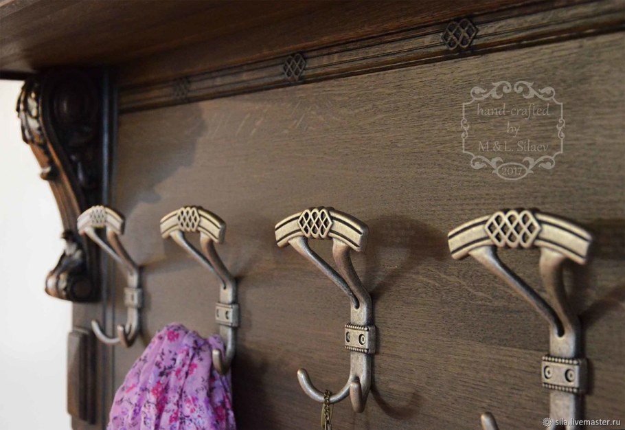 Вешалка АРИВА массив