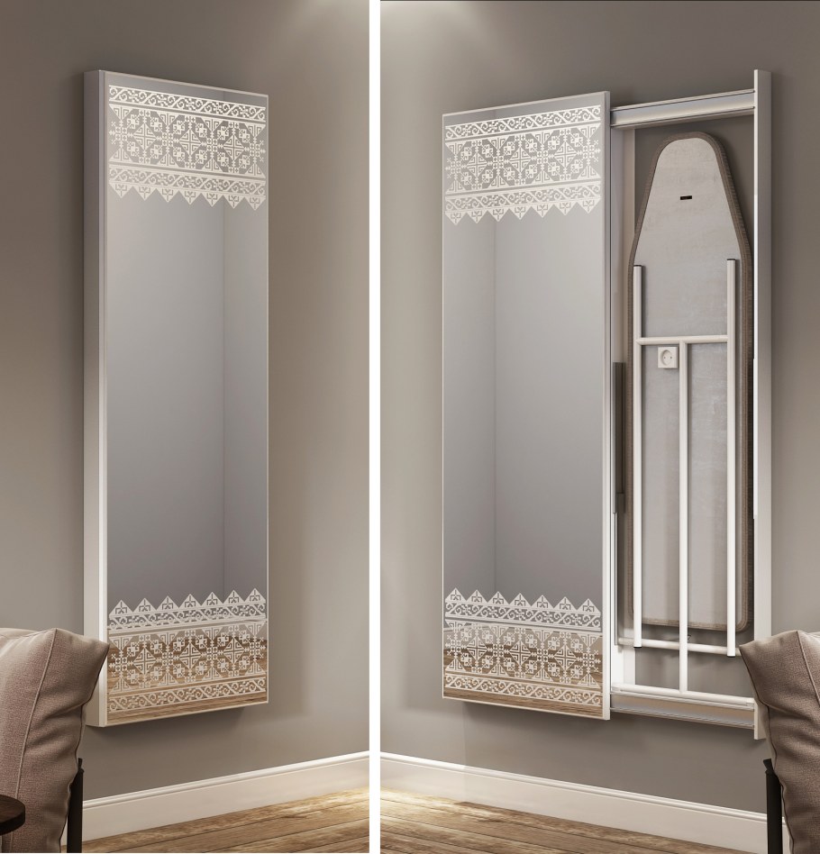 Гладильная доска за зеркалом