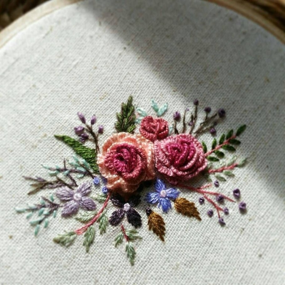 Вышивка узелками рококо