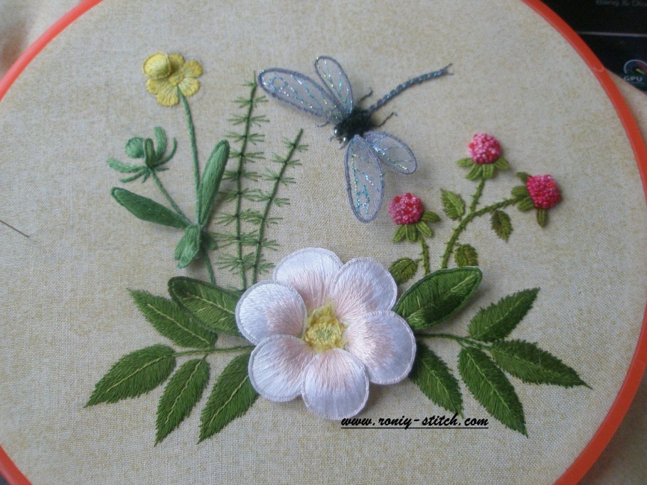 Объемная вышивка гладью