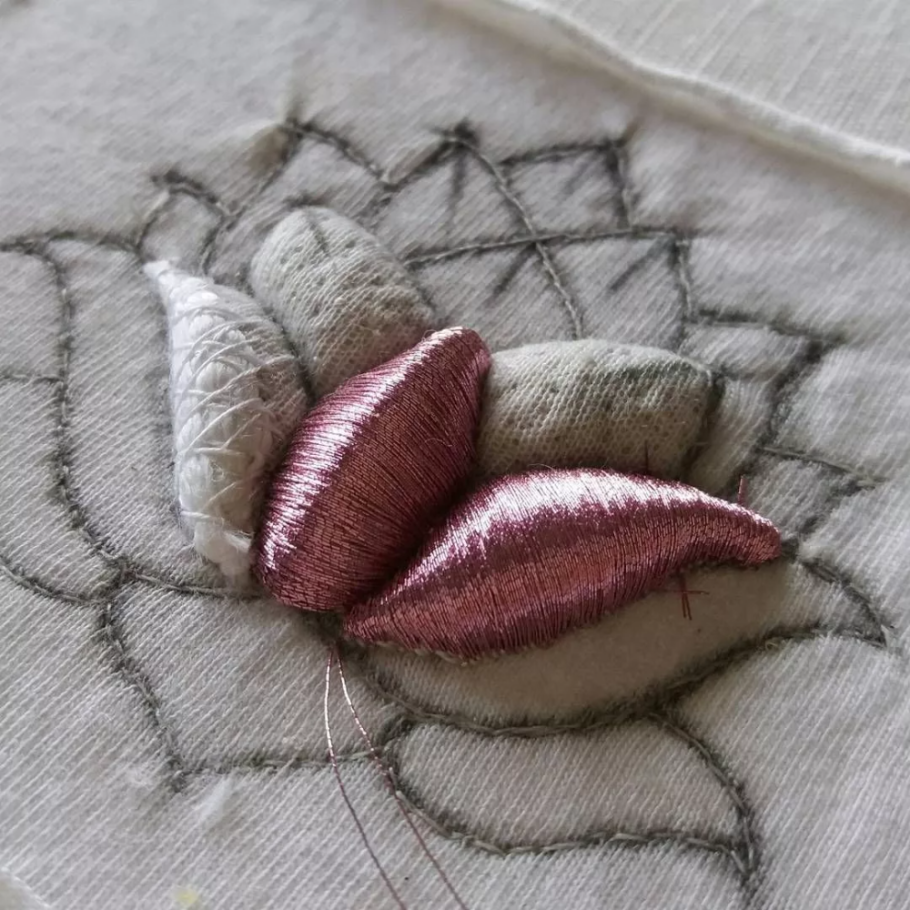 Объемная вышивка Марины Князевой