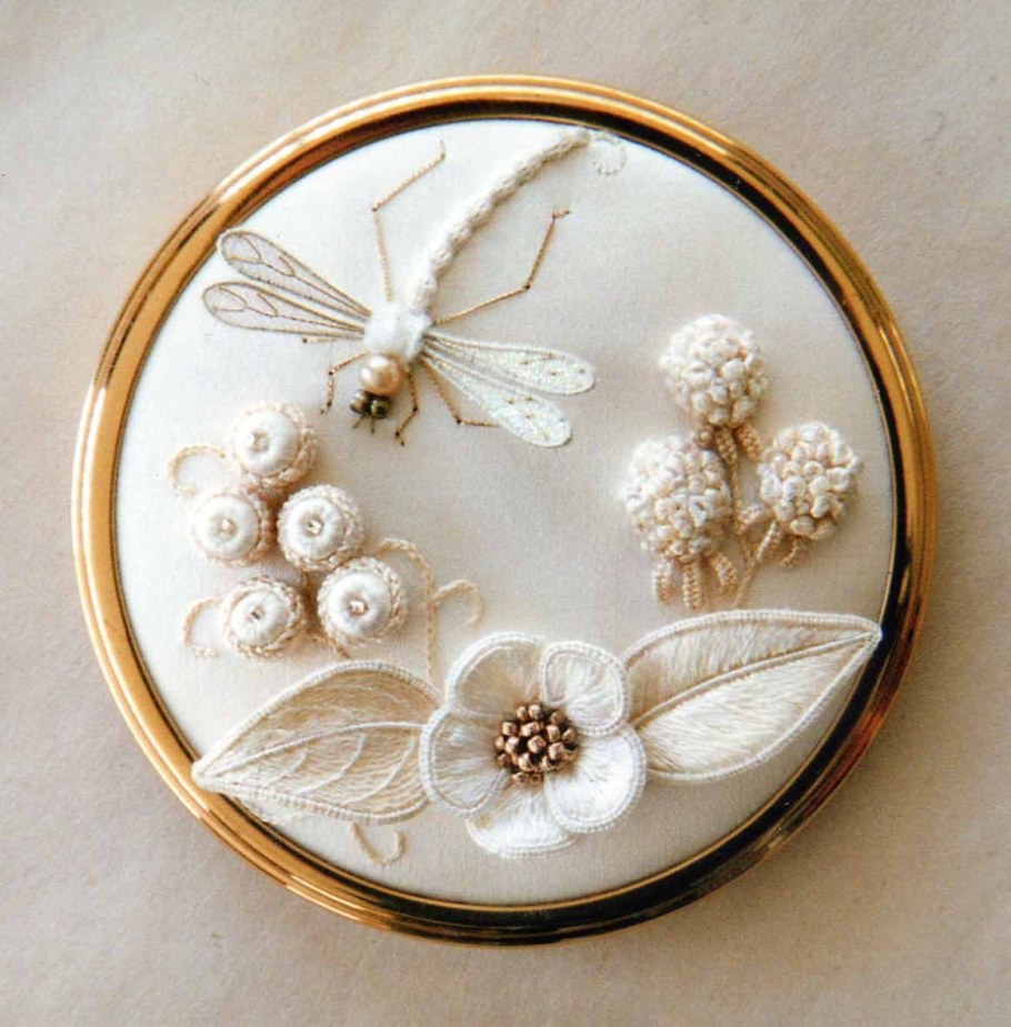 Объемная вышивка (STUMPWORK)