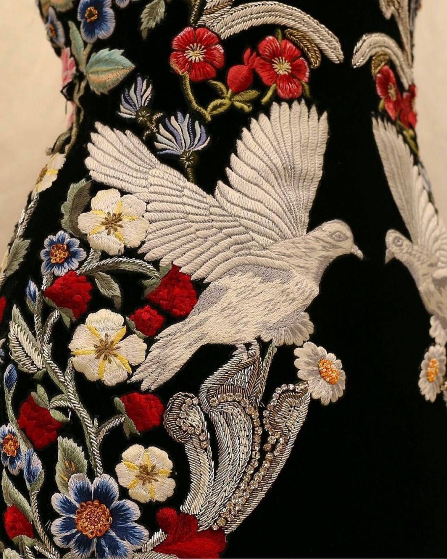 Вышивка Макквин Александр Маккуин