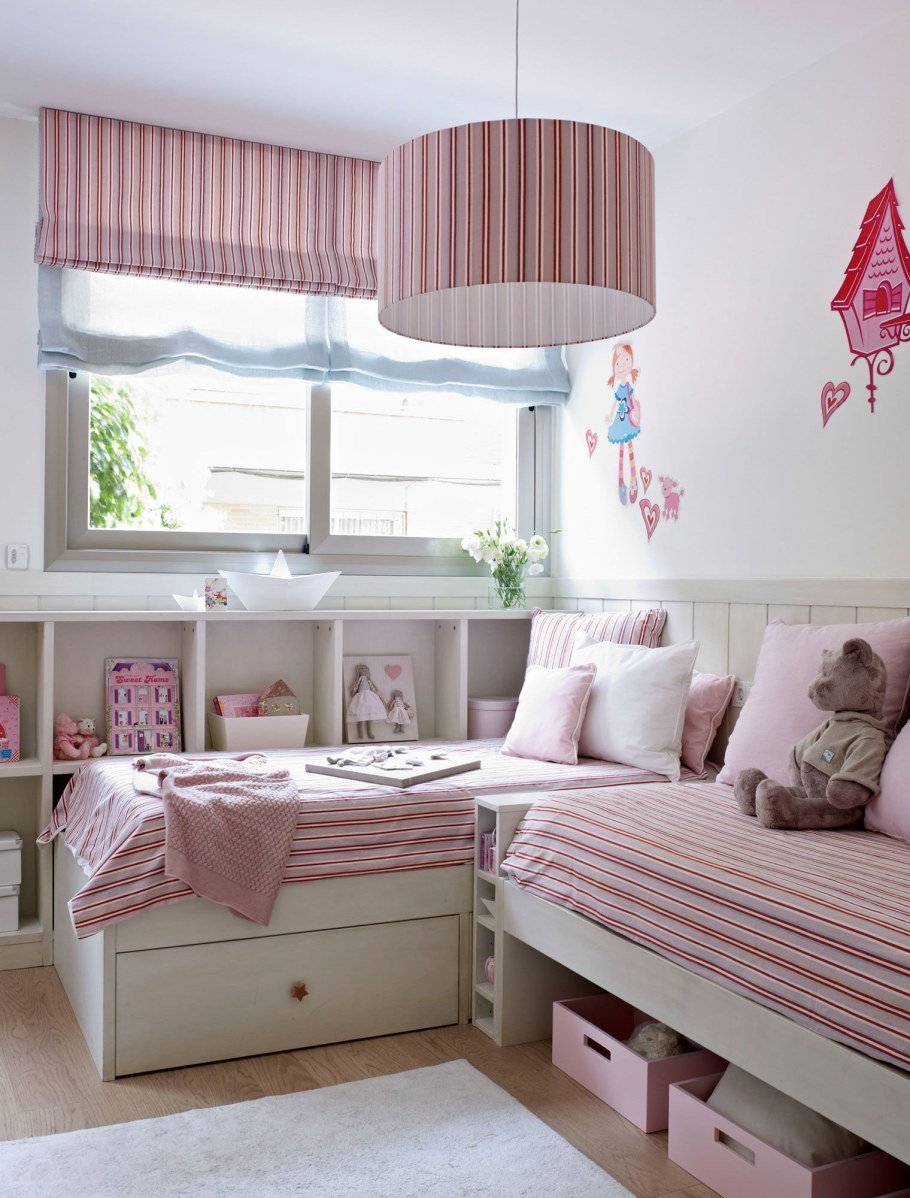 Детская комната для двух девочек
