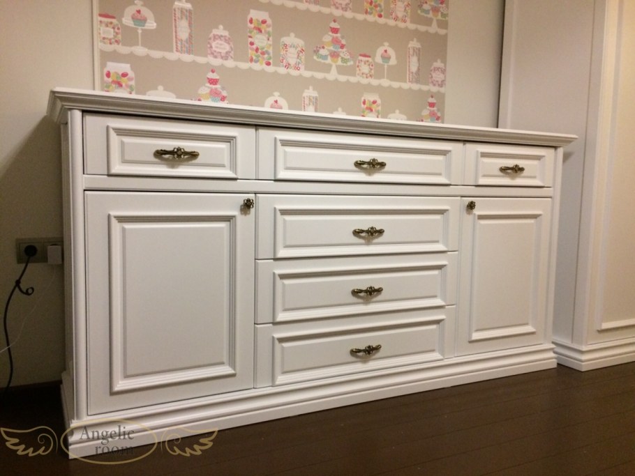 Классический комод под телевизор