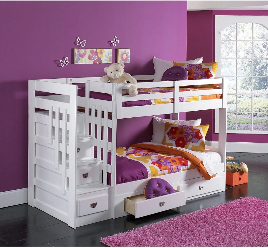 Двухъярусная кровать для детей