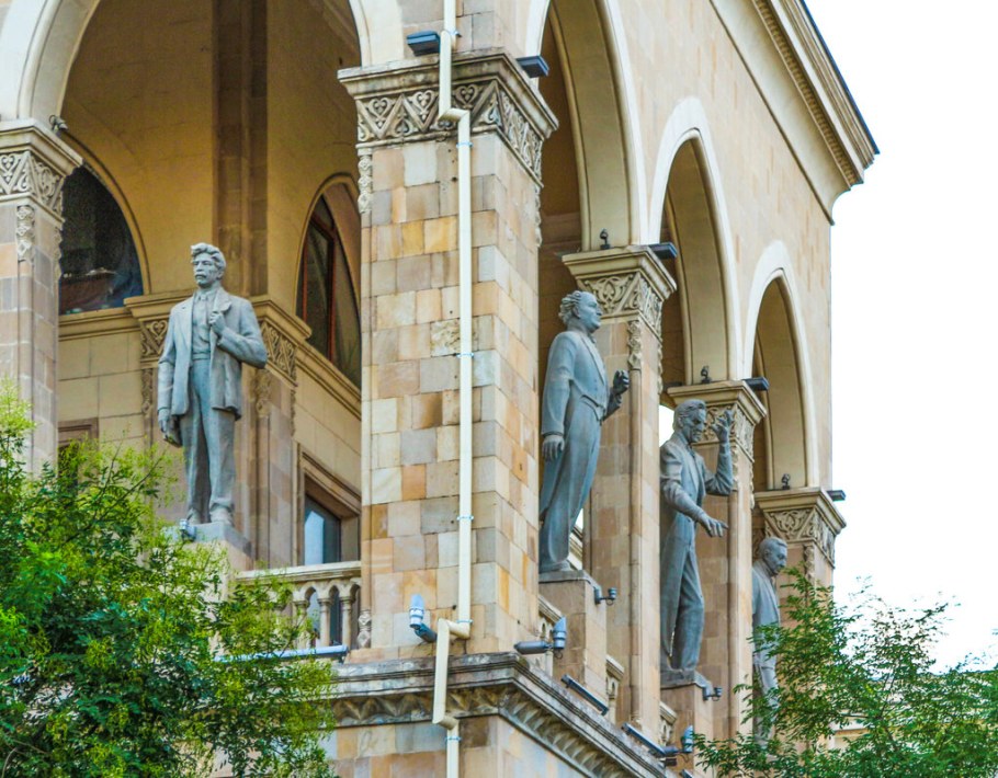 National Library Azerbaijan архитектура