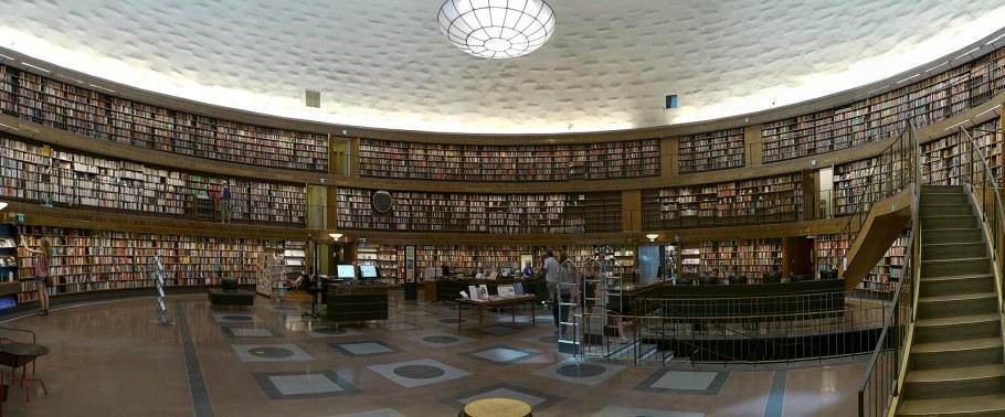 Бесконечная библиотека в Стокгольме
