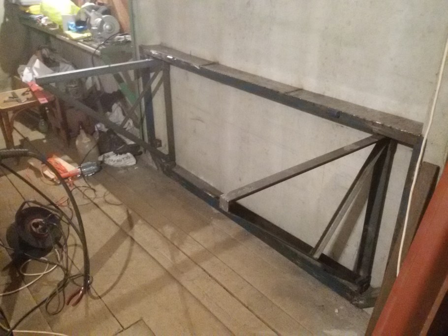 Складной верстак в гараж