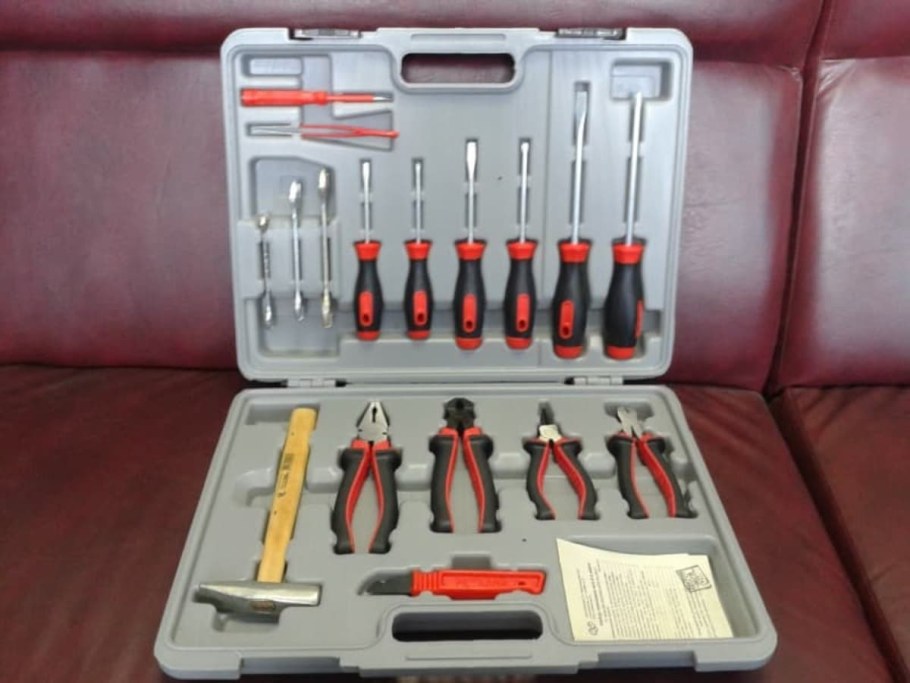 Набор электрика в дипломате (Металлист) низ 1000в22155-н-5а