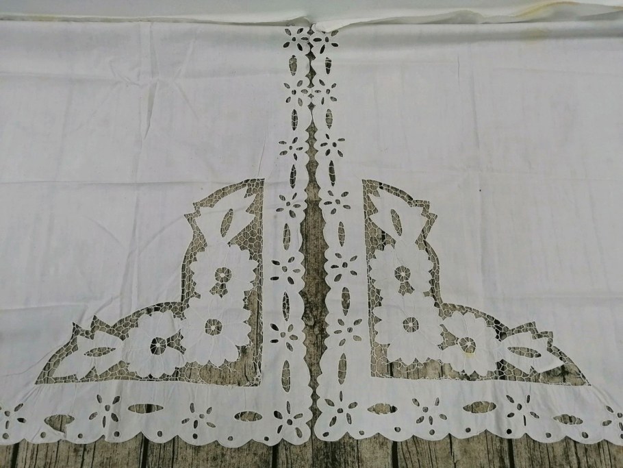 Деревенские занавески Ришелье