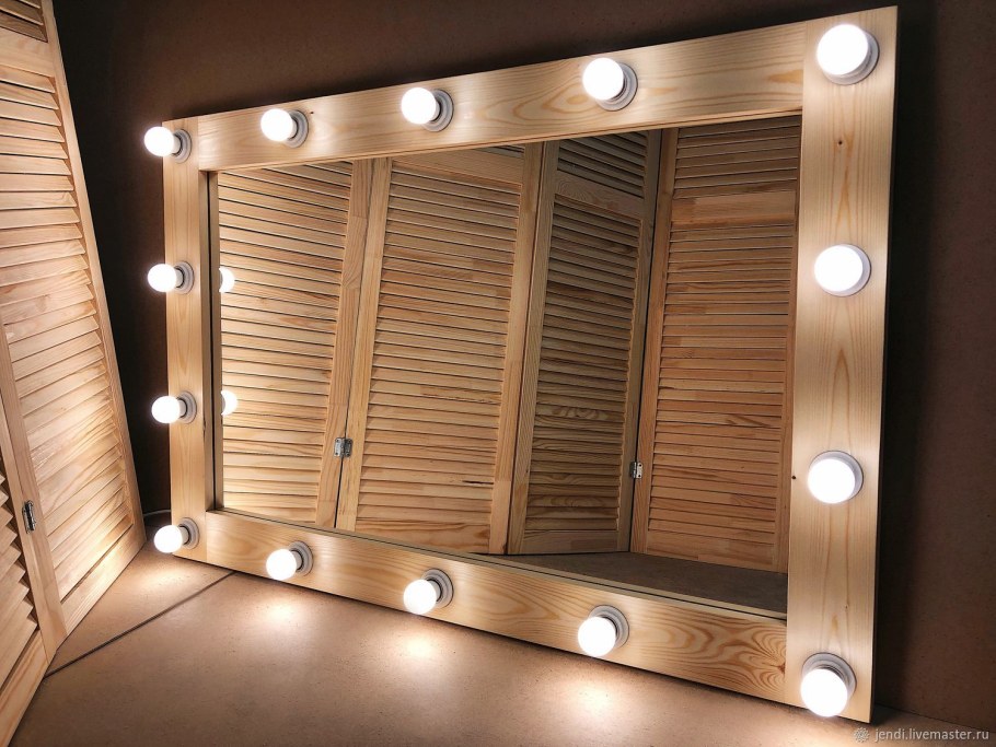 Зеркало гримерное с подсветкой