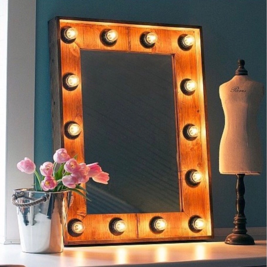 Лампа для гримерного зеркала