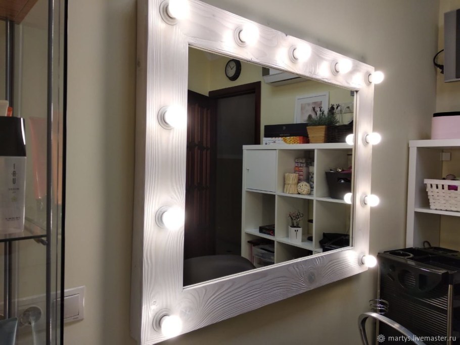 Зеркало гримерное 70x100