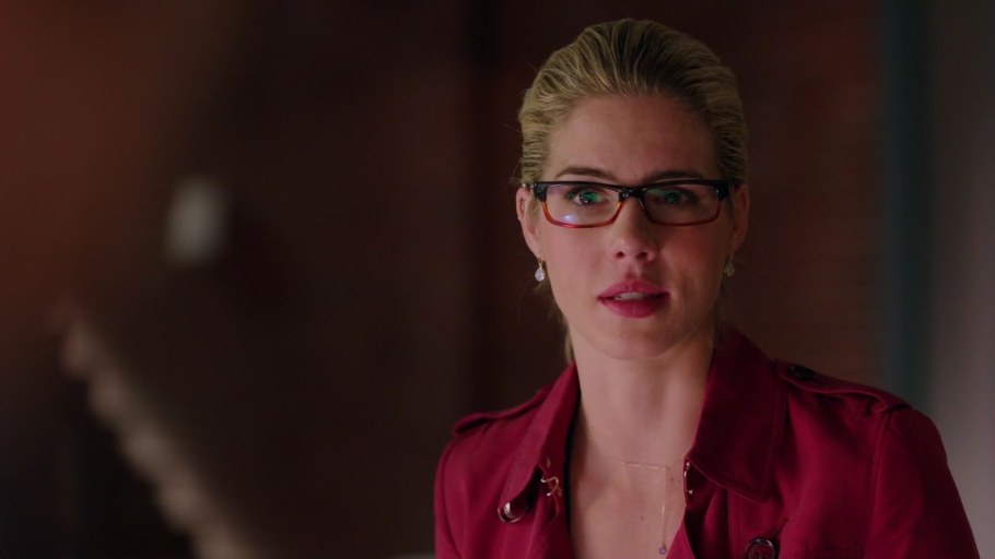 Агент Фелисити блондина