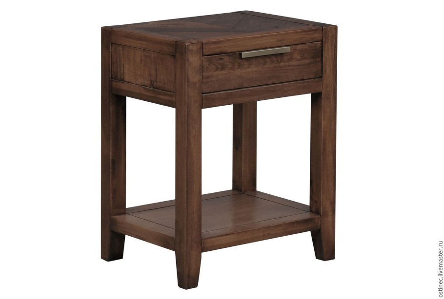 Стол прикроватный из массива