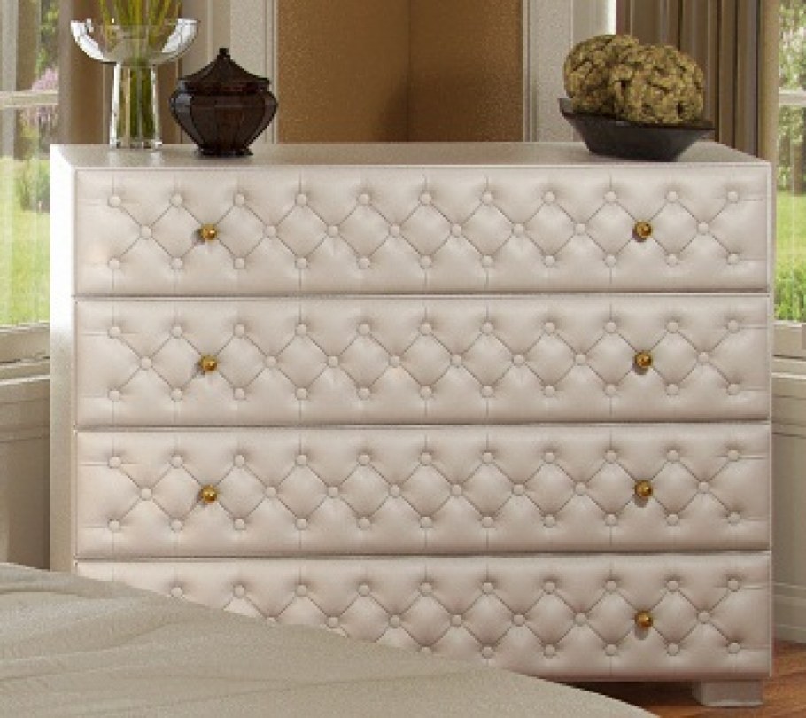 Комод с каретной стяжкой