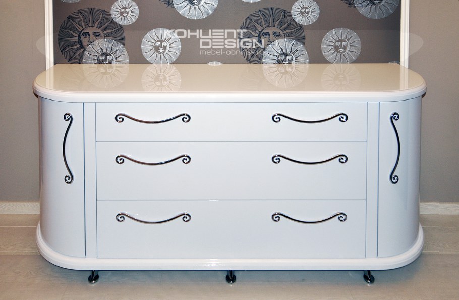 Комод с закругленными углами