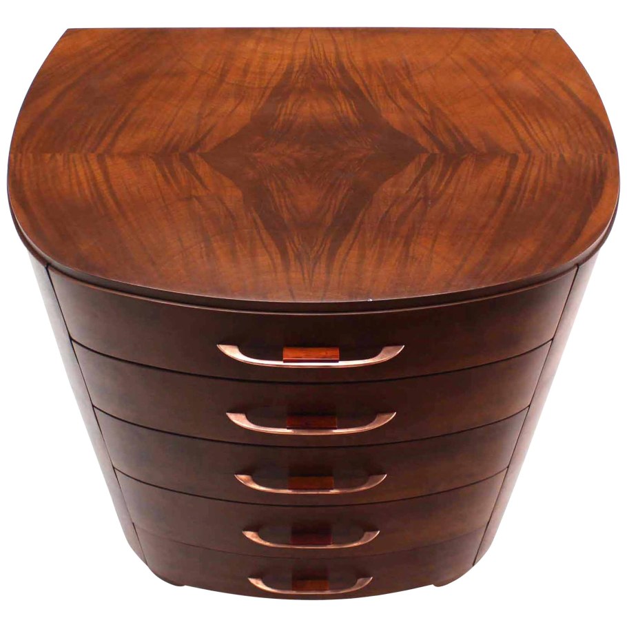 Тумбочка с закругленными углами