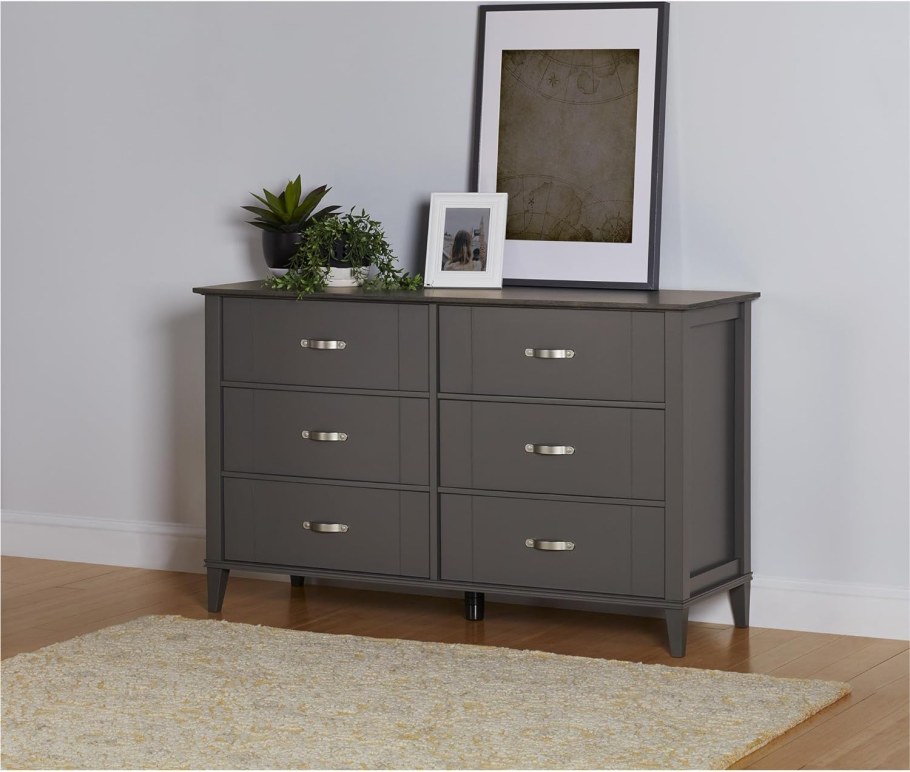 Комод двухцветный