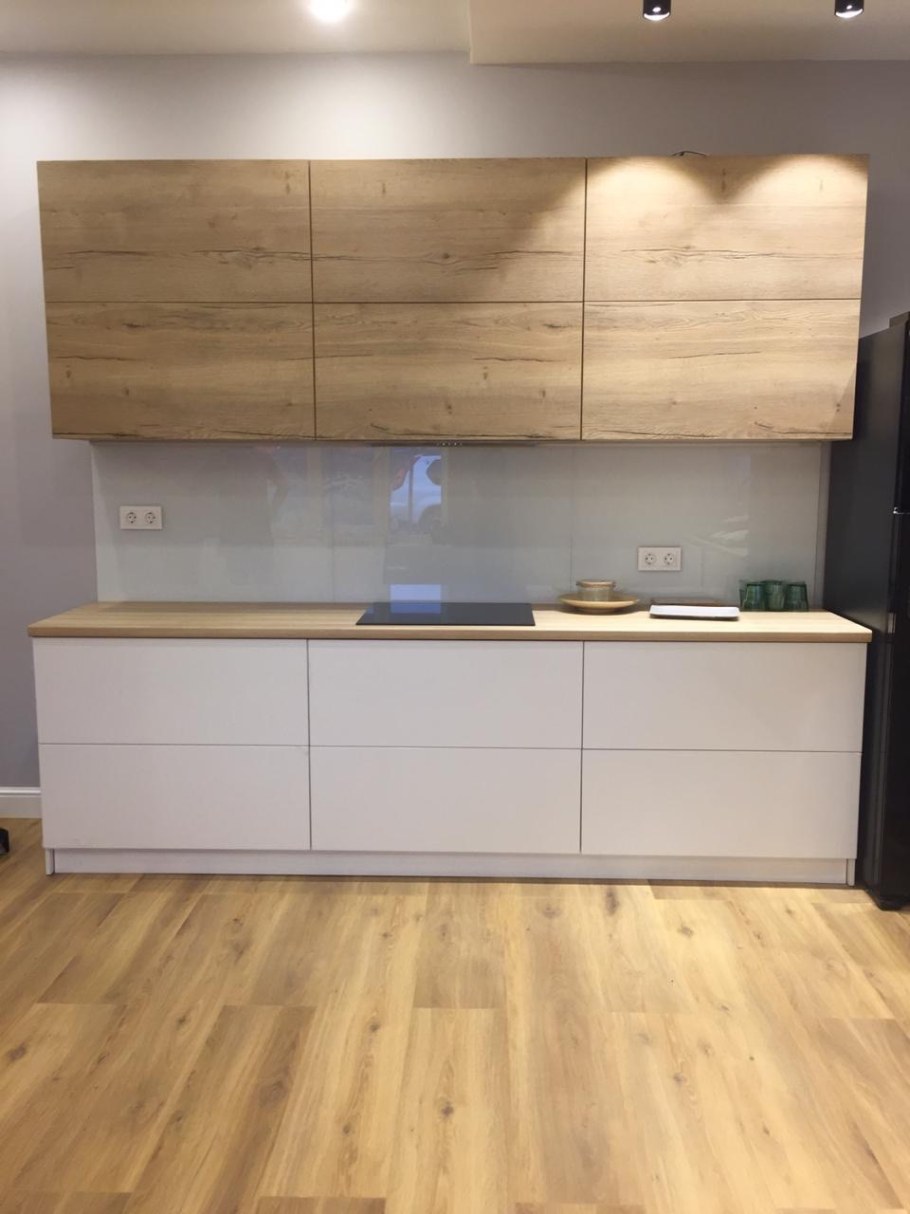 Эггер дуб Галифакс белый кухня