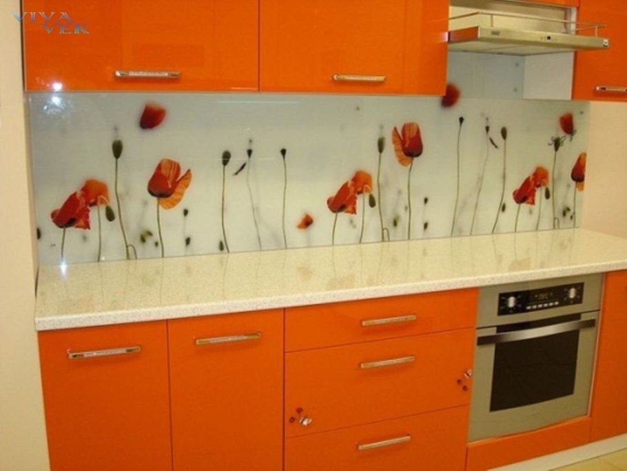 Фотопечать на стекле для оранжевой кухни