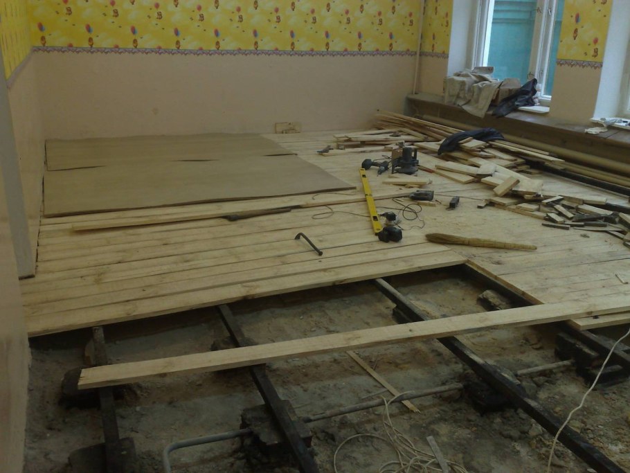 Переборка деревянного пола